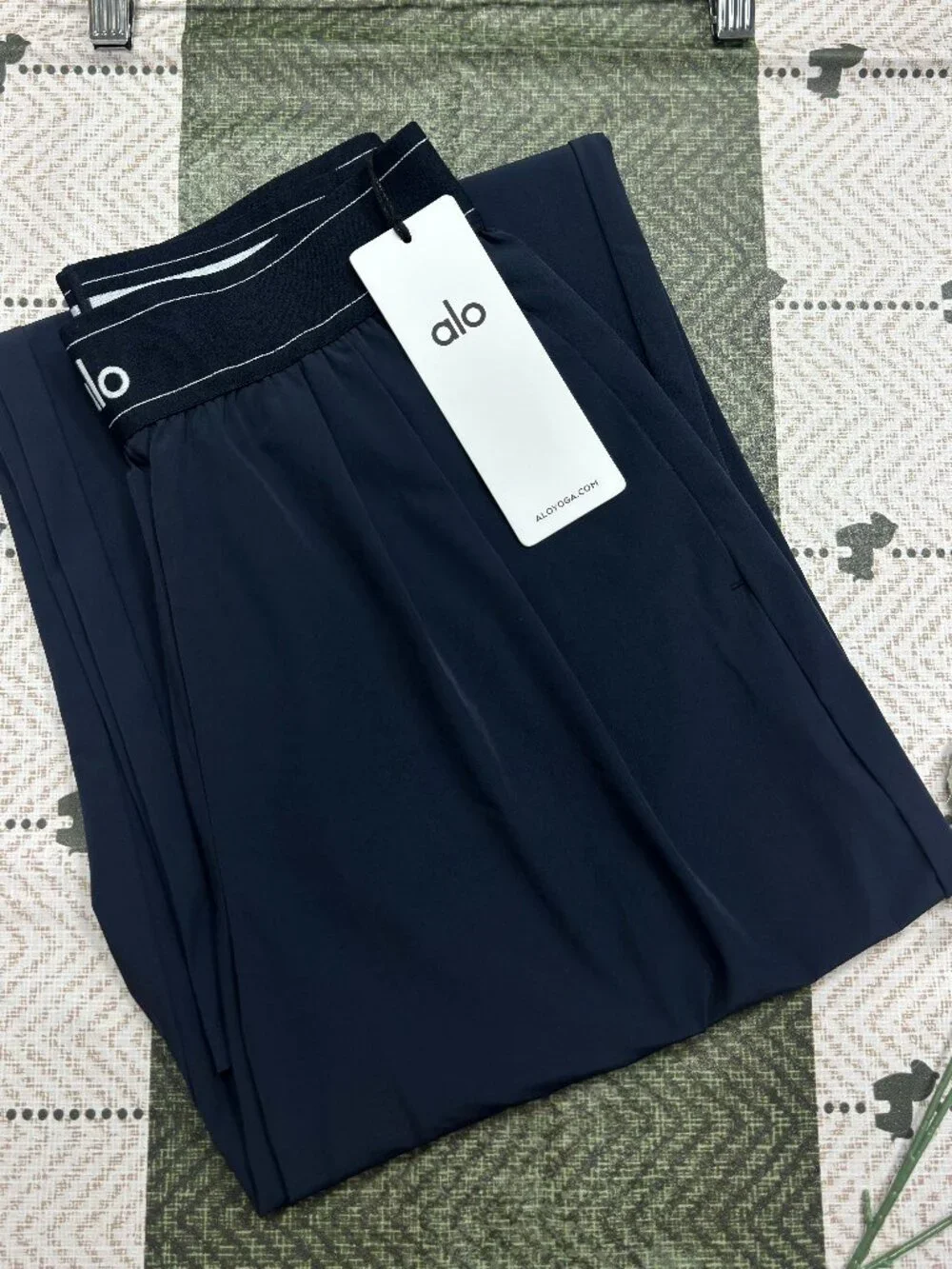 ALO Yoga🦸‍♀️Versatile Suit Up Pants Navy Blue (Regular 30 inches)